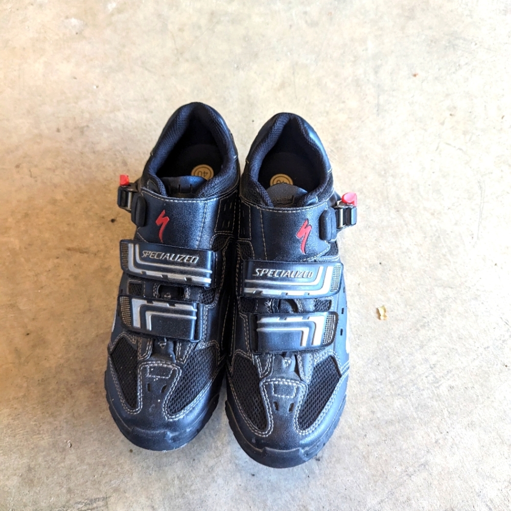 Specialized Clip in bike shoes size 40